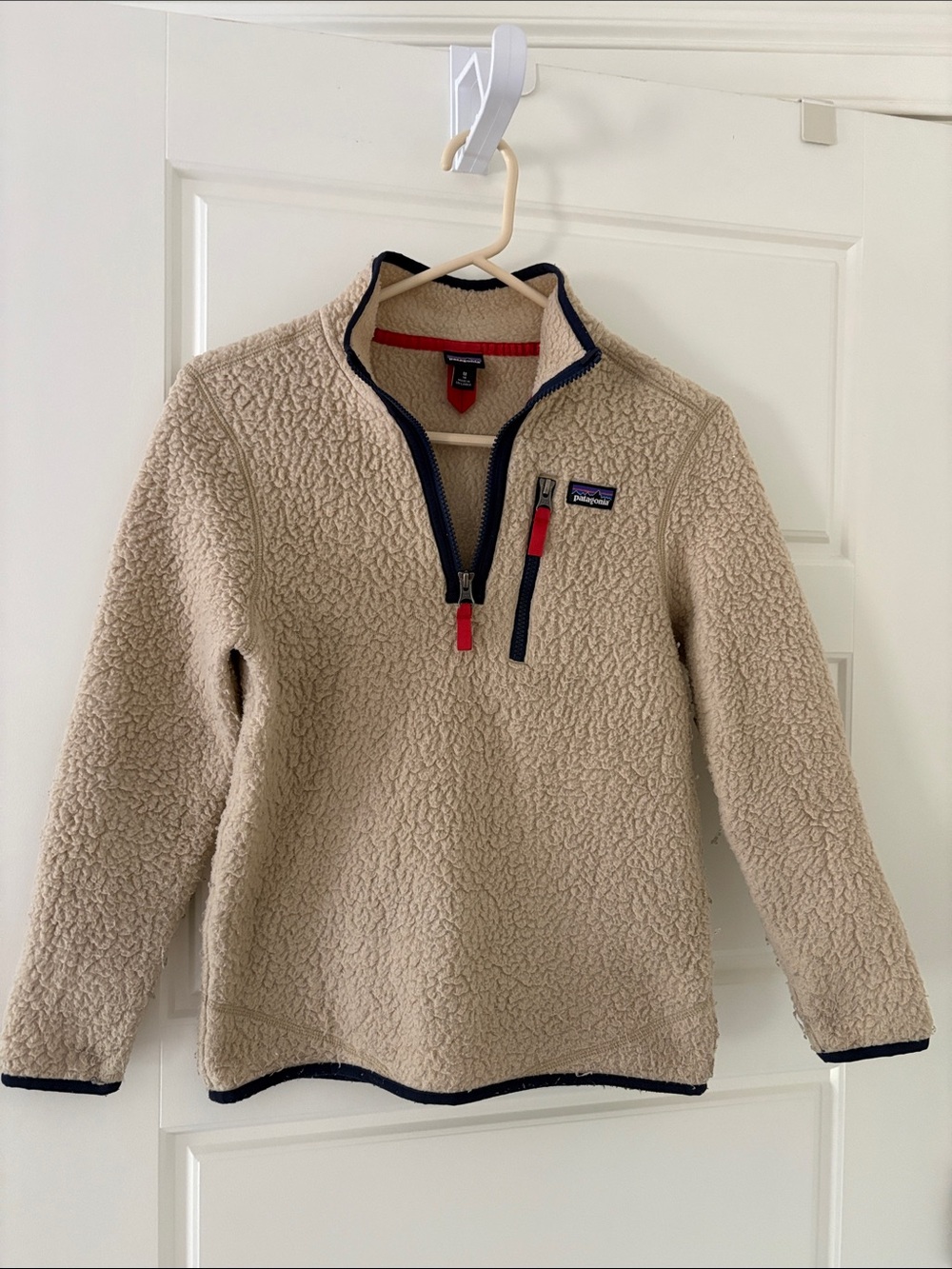 Patagonia Youth Beige Shearling Half-Zip Fleece with Navy& Red Trim (M)